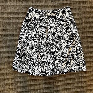 Adrienne Vittadini Black and White A-Line Skirt Knee-Length Casual